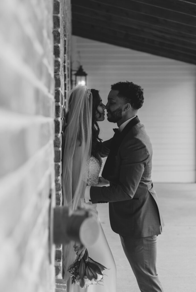 Joanna Booth Weddings captured an intimate moment outside of the Hozchitel venue in Spring Texas